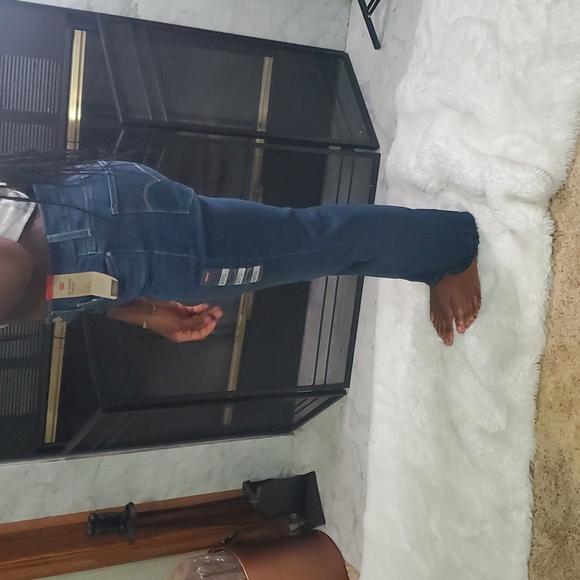 Levi Jeans 8 short - Picture 2 of 4